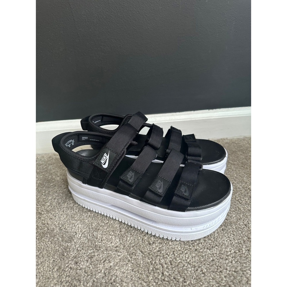 Nike Icon Classic Women's Sandals